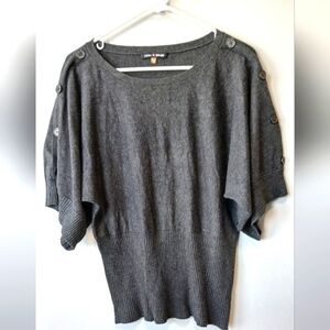 Cable & Gauge women's Large gray short sleeve peplum sleeve sweater